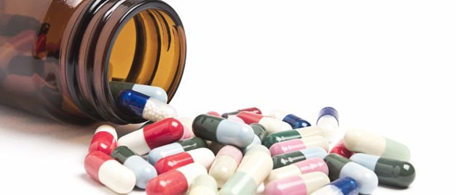 antibiotic use Pakistan